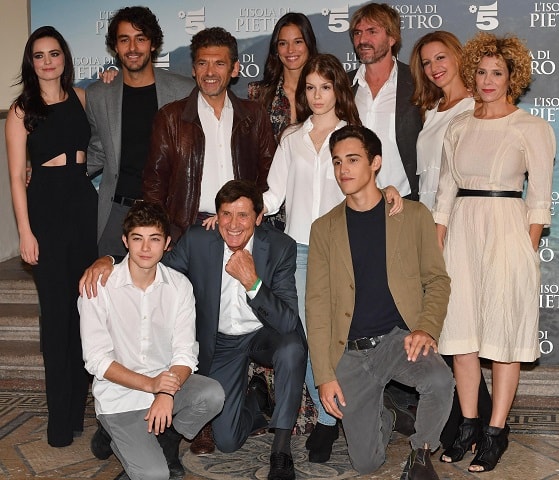 Foto L'isola di Pietro cast