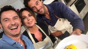 Foto Paola Perego in cucina Frigo