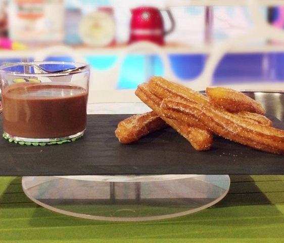 foto churros con cioccolata calda