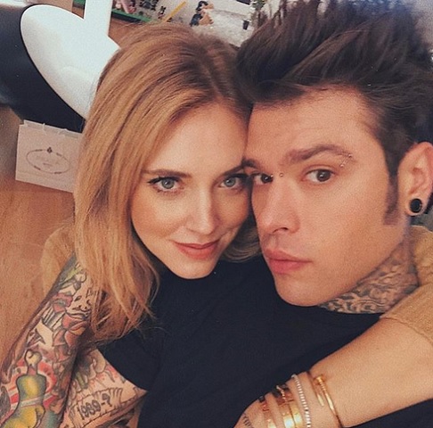 Foto Chiara ferragni e Fedez insieme a Natale