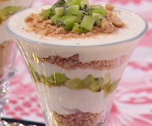 foto tiramisù amaretti e kiwi