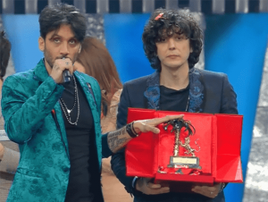 Foto dei vincitori del Festival di Sanremo 2018 (immagine Rai col momento della proclamazione)