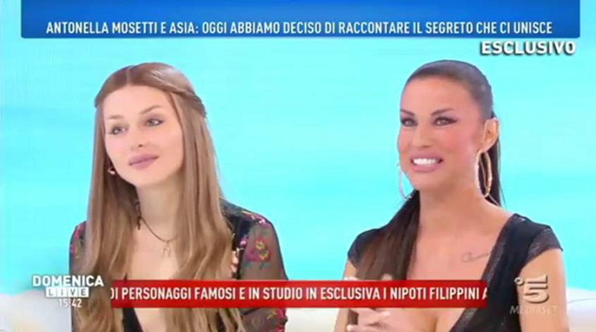 foto asia e antonella mosetti