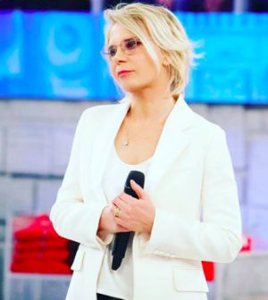 foto amici di maria De Filippi rita dalla chiesa fabrizio frizzi