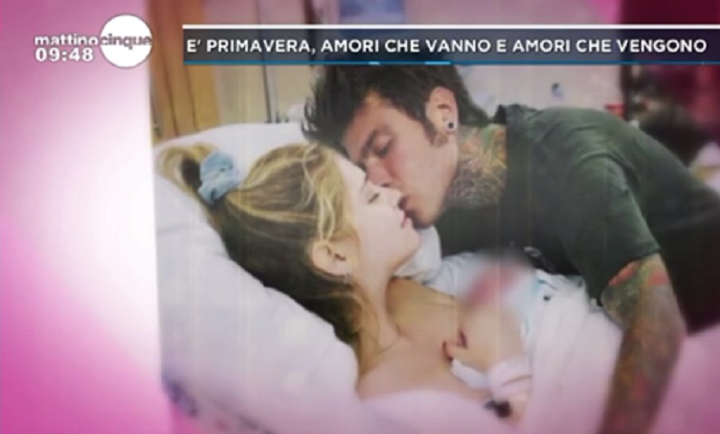 foto chiara e fedez a mattino 5