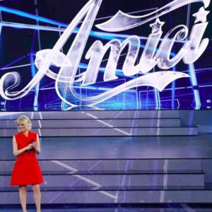 foto maria de filippi serale di amici Aldo grasso