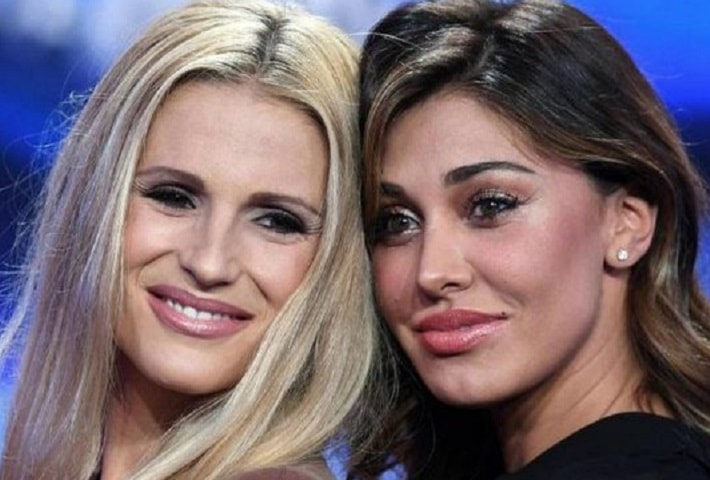 Foto Belen Rodriguez attacca michelle hunziker