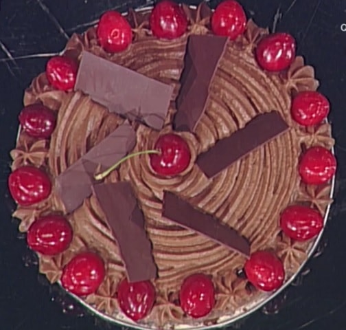 foto torta cioccolato e ciliege