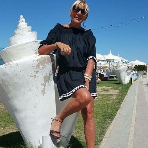 foto Gemma Galgani in spiaggia