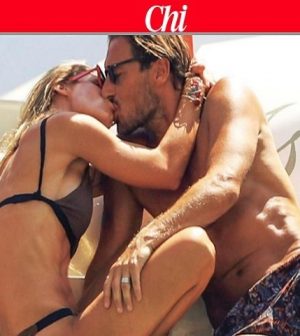 foto bacio ilary blasi e francesco totti