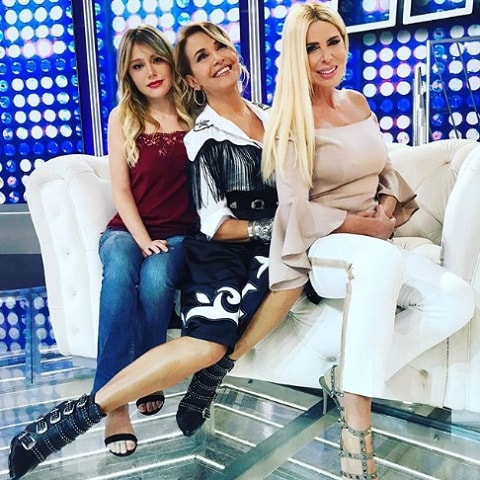 foto barbara d'urso insieme a loredana lecciso e jasmine carrisi