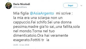 foto asia argento insulta la madre