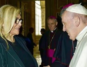 foto mara venier e il papa