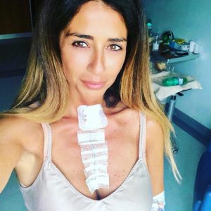 foto Raffaella Mennoia uomini e donne intervento chirurgico