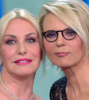 foto maria de filippi Antonella Clerici uomini e donne di sera Sanremo Young
