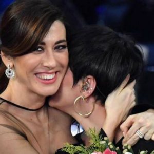 foto virginia raffaele arisa sbaglia e piange sanremo 2019