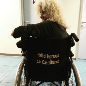 foto Donatella Rettore sedia a rotelle ora o mai più