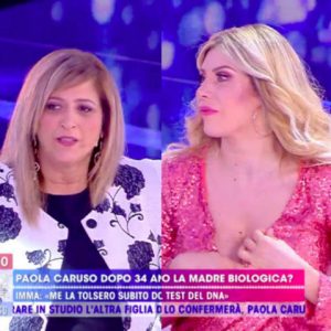 foto Paola caruso madre biologica ima live non è la d'urso