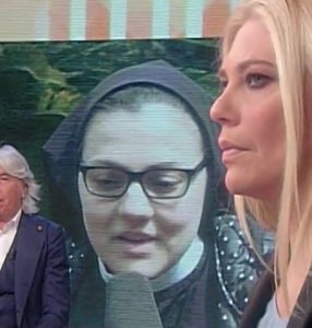 foto suor Cristina a storie italiane