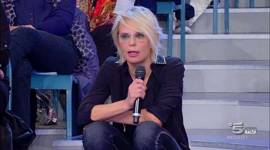 foto mariadefilippi scioccata