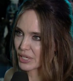 foto Angelina Jolie a Storie Italiane