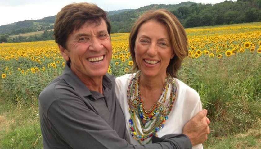 Foto Gianni Morandi e moglie