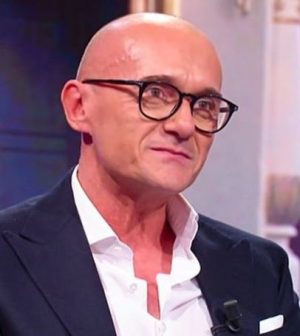 foto alfonso signorini a natale su canale5