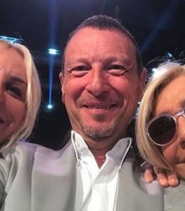 foto Antonella Clerici, Amadeus e Mara Venier a Sanremo