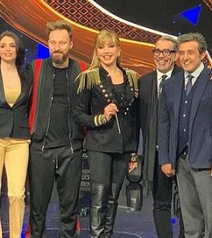 foto giuria Il cantante mascherato, Milly Carlucci