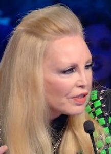 foto Patty Pravo, cantante mascherato