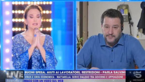 foto Barbara D'Urso prega live non è la d'urso video