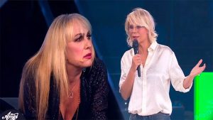 foto Alessandra celentano fuori da amici Maria De Filippi