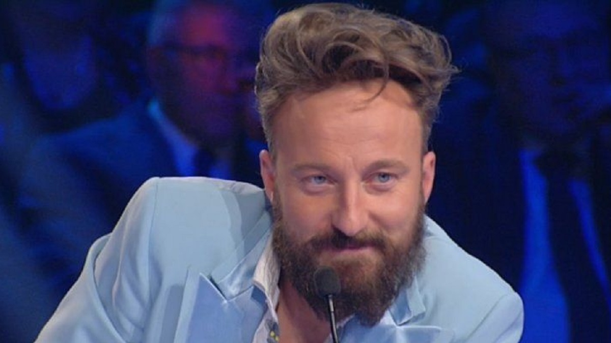 foto Francesco Facchinetti, cantante mascherato