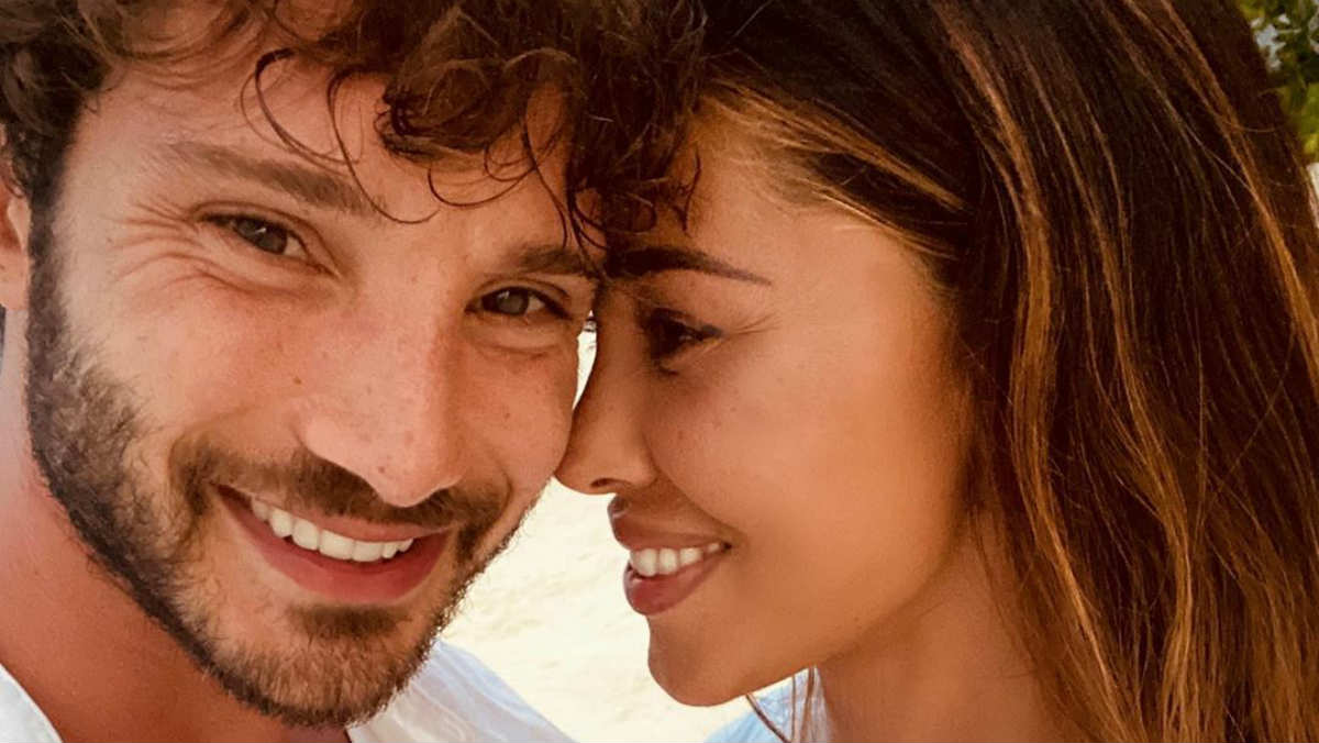 foto Stefano De Martino belen secondo figlio l'annuncio