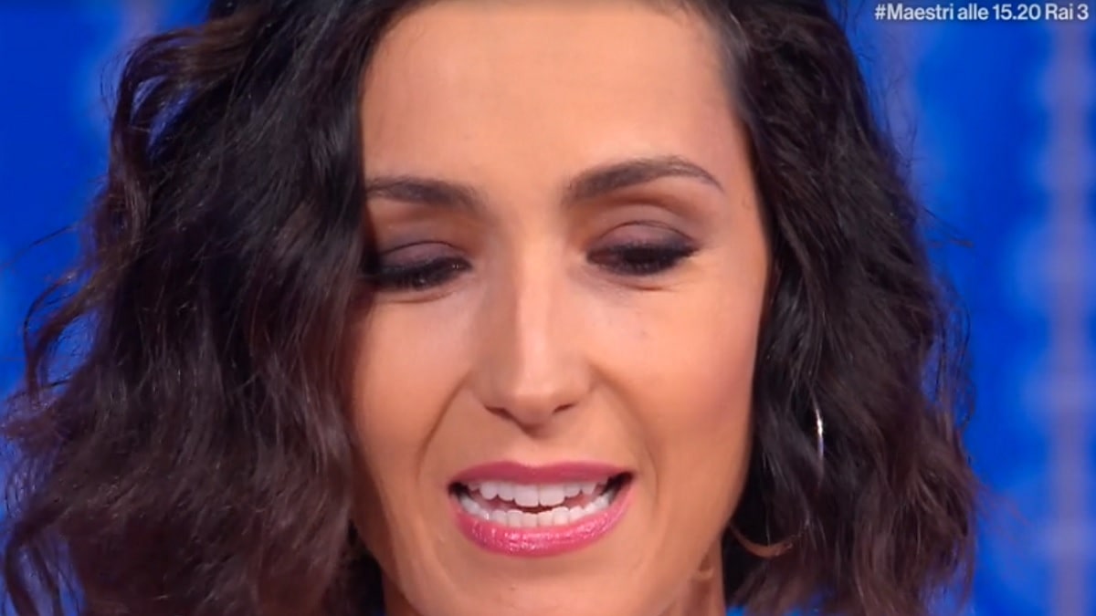 foto di Caterina Balivo in lacrime