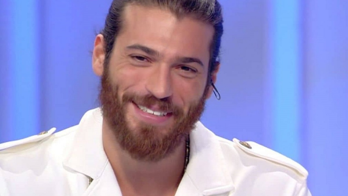 foto Can Yaman Erkenci Kus