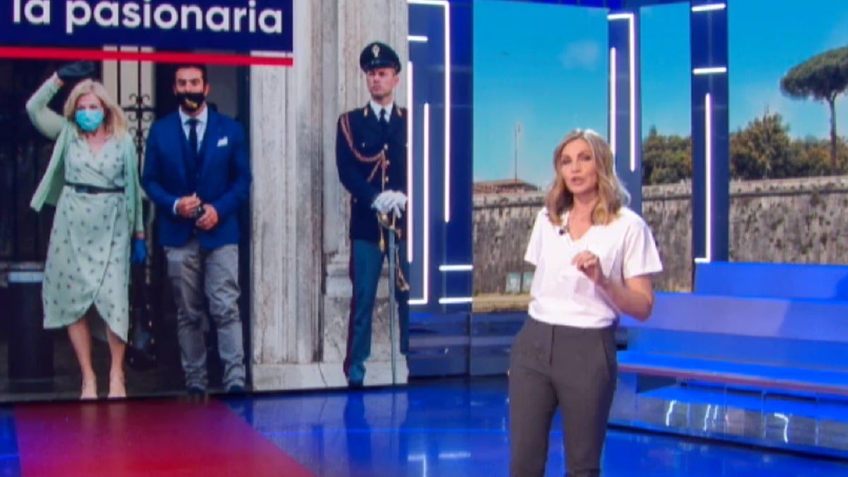 foto di Lorella Cuccarini a La vita in diretta del 28 maggio 2020