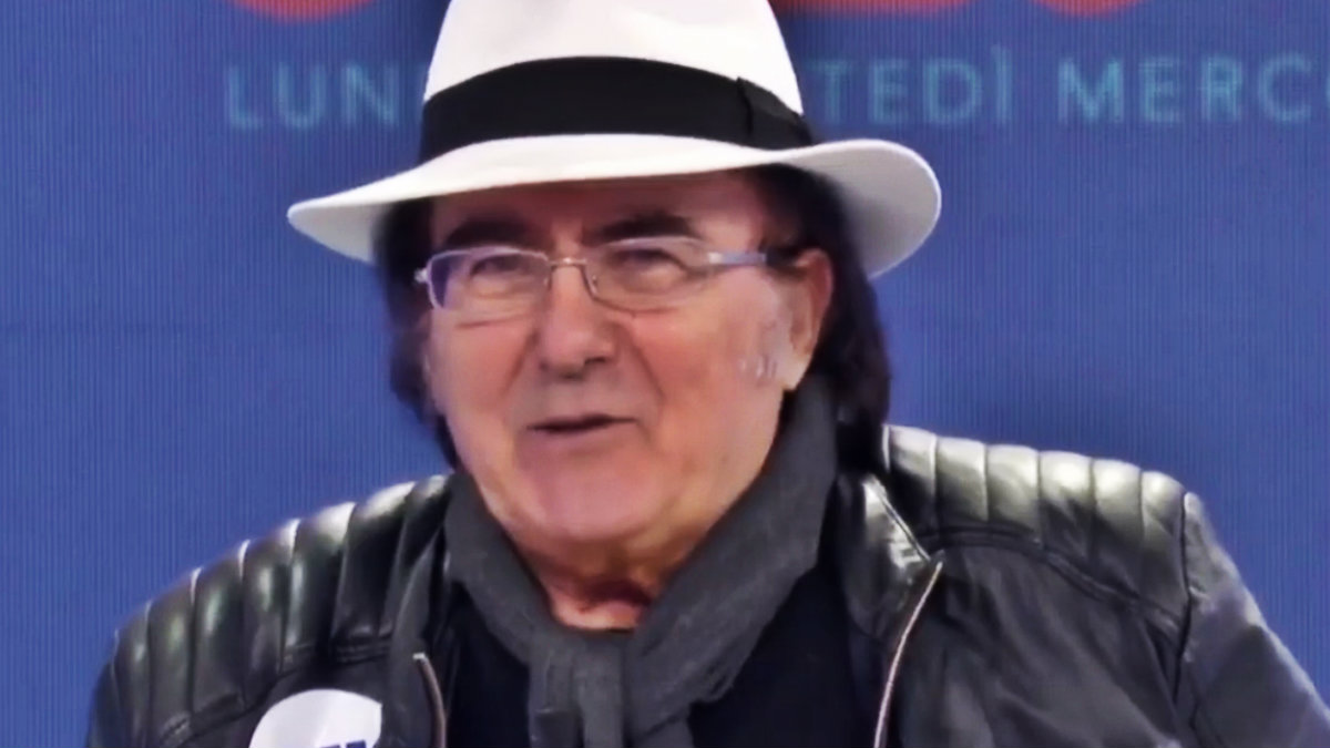 foto al bano gaffe