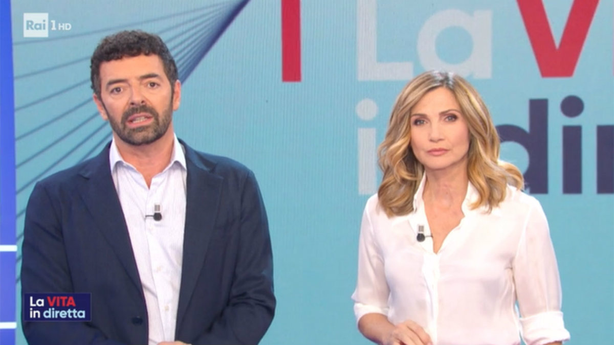 foto Alberto Matano Lorella Cuccarini polemica la vita in diretta