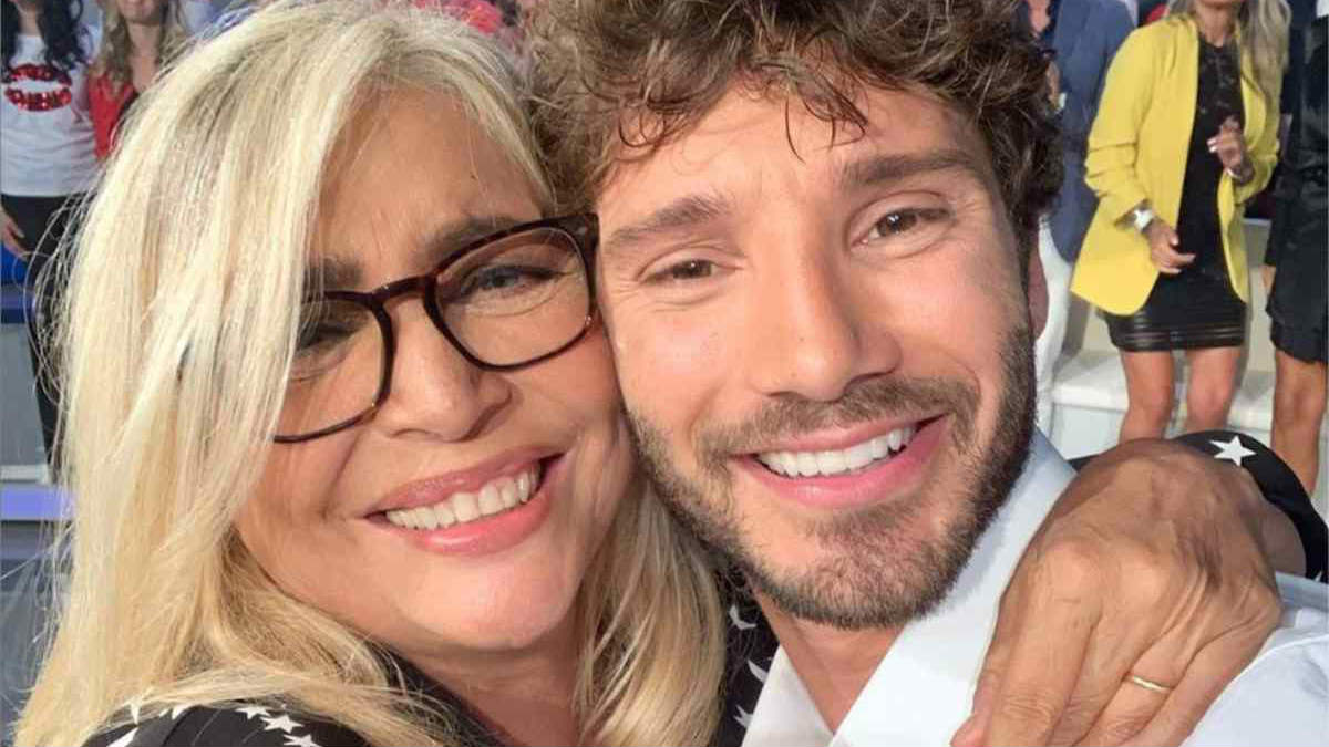 foto Mara Venier Stefano De Martino conduttori domenica in