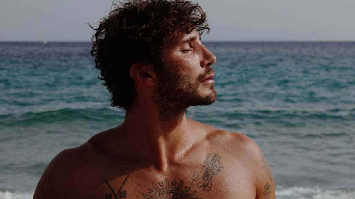 foto Stefano De Martino al mare