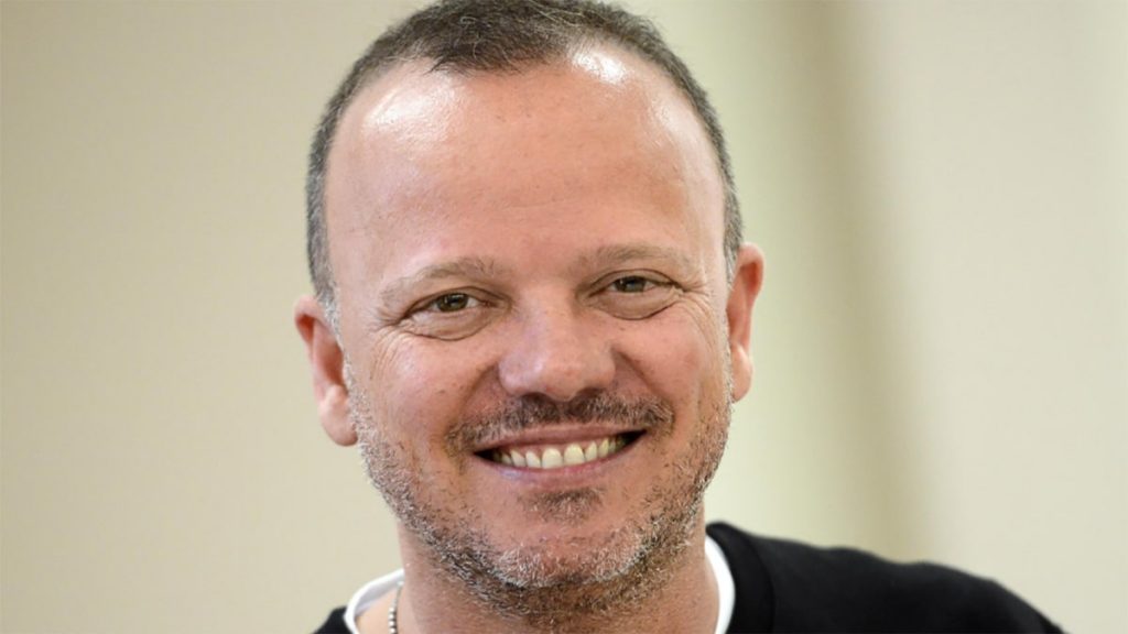 Gigi D'Alessio di nuovo papà! Avrà un figlio dalla ...