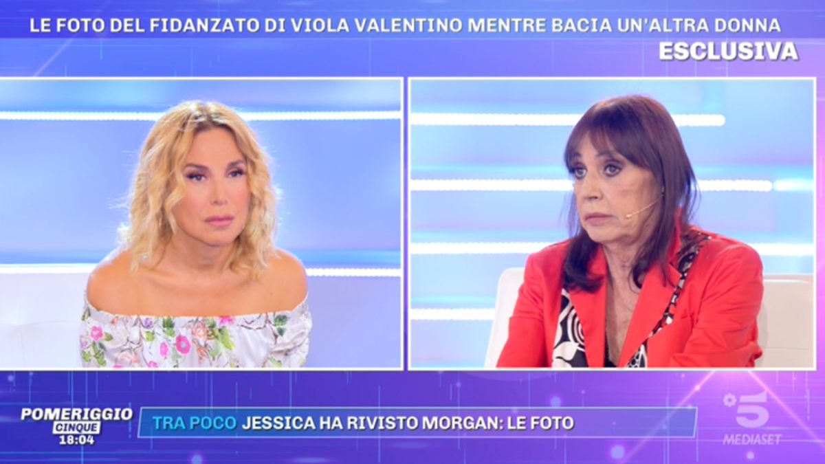 Foto Viola Valentino tradita Pomeriggio 5