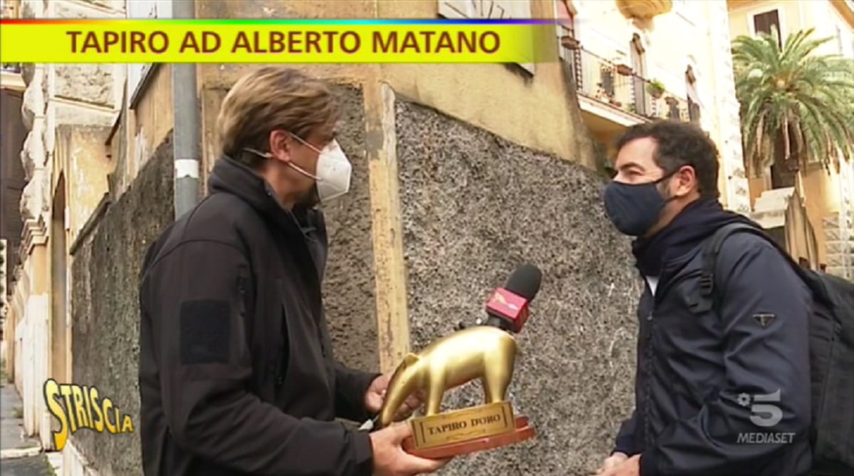 Foto Alberto Matano Tapiro Striscia La Notizia