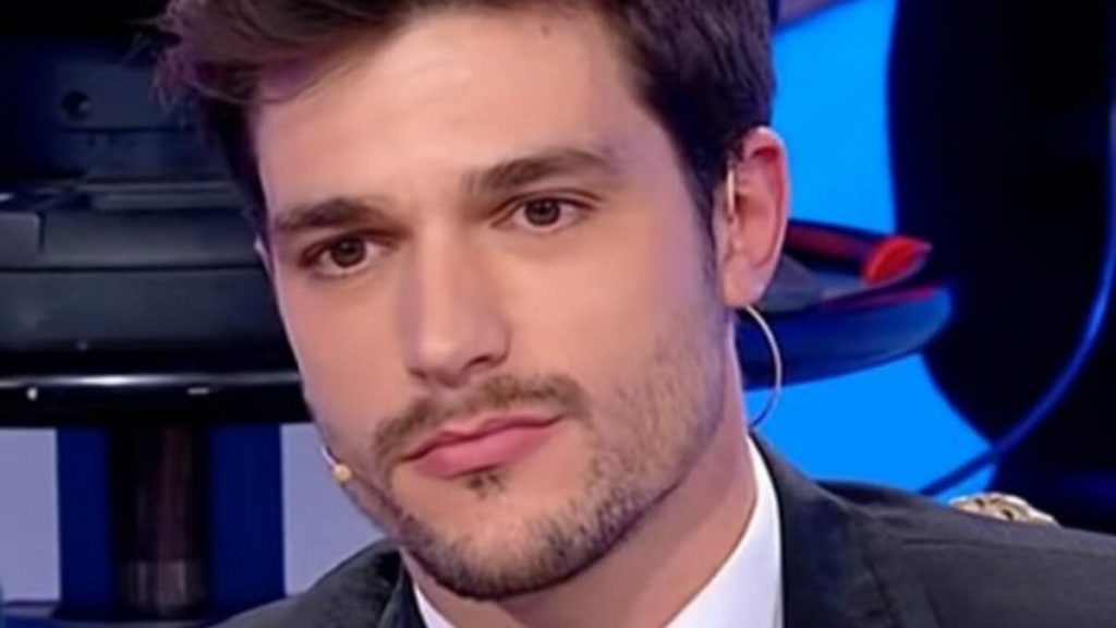 Unsur Kebahasaan Teks Negosiasi Warga Dengan Investor