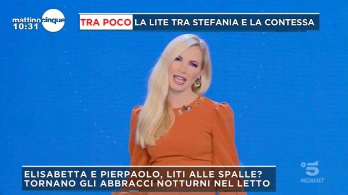 foto federica panicucci perplessa