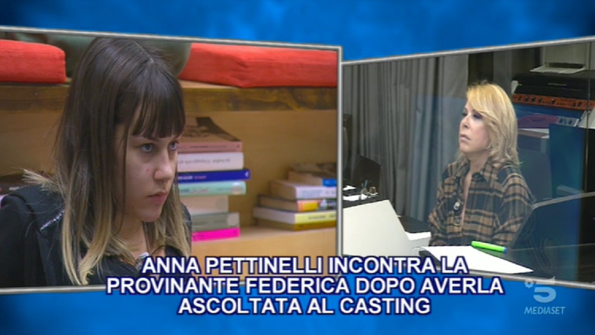 Foto Arianna Gianfelici Contro Anna Pettinelli Amici 20