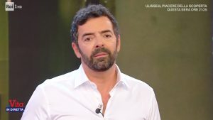 foto Alberto Matano in lacrime a La vita in diretta