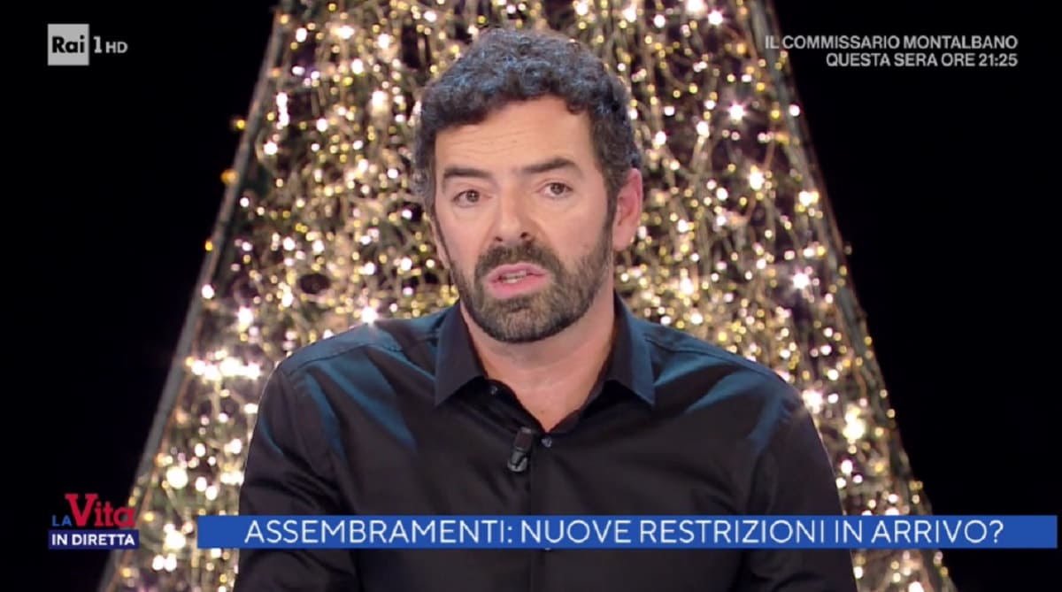 foto di Alberto Matano a La vita in diretta del 15 dicembre