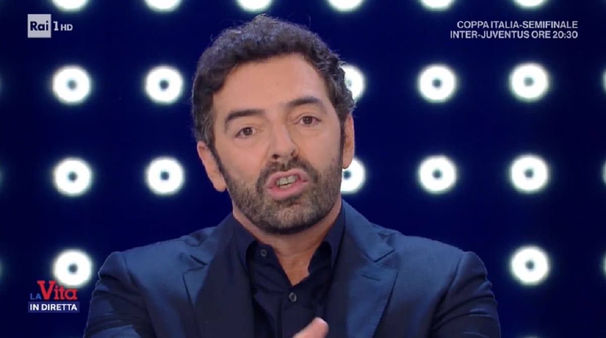 foto di Alberto Matano a La vita in diretta del 2 febbraio